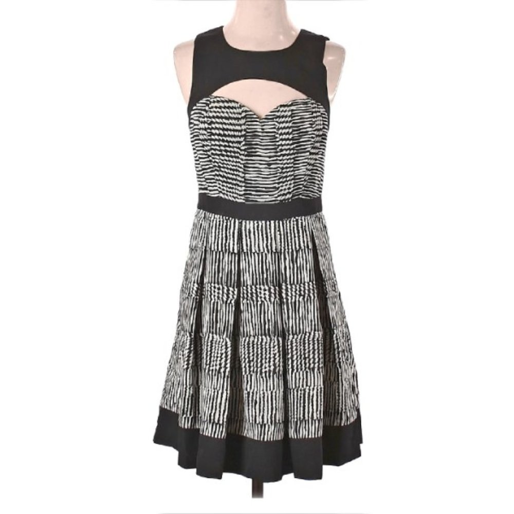 GUESS LOS ANGELES Cutout High Neck Dress